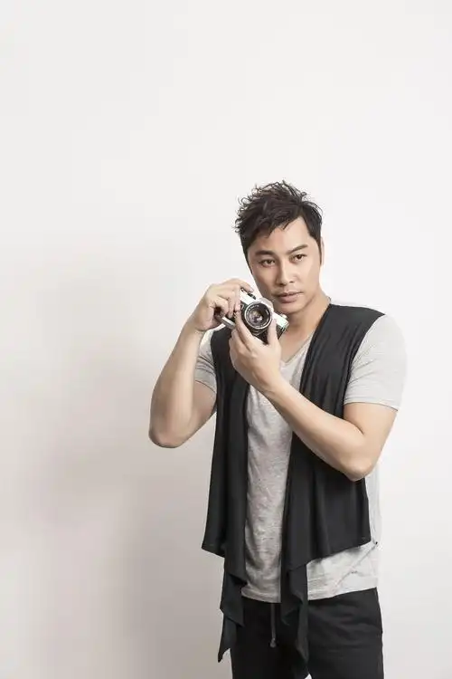 谭耀文最新写真曝光