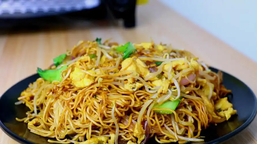 鸡蛋炒面怎么做更入味?