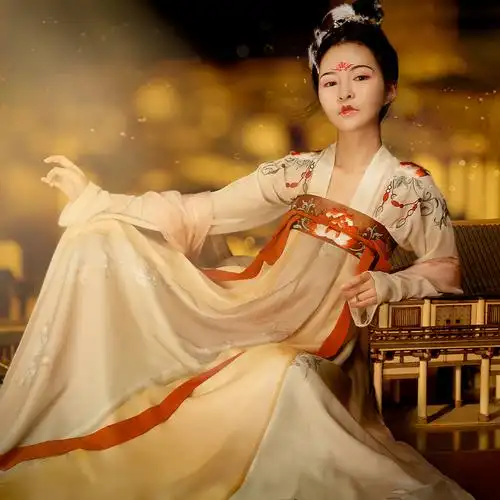 都城南庄汉服 闻染唐风 长安十二时辰联名款渐变印花绣花齐胸襦裙