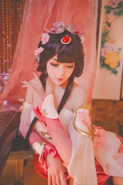 王者荣耀甄姬游园惊梦cos明明说好的要永远在一起