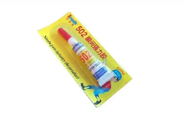 502胶水粘在手上怎么去除502胶水有毒吗