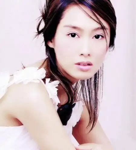 图我不是明星祝娅竟是朱茵女儿很有模特潜质