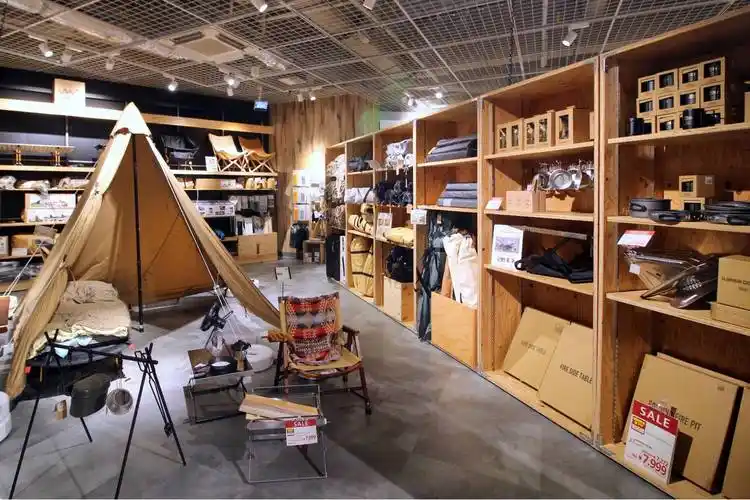 alpen tokyo:走进日本最大的户外用品店,逛玩甚至需要导游