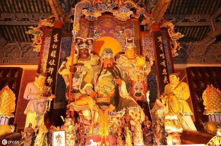 感应篇》《文昌帝君阴骘文》《关圣帝君觉世真经》在社会上的影响最大