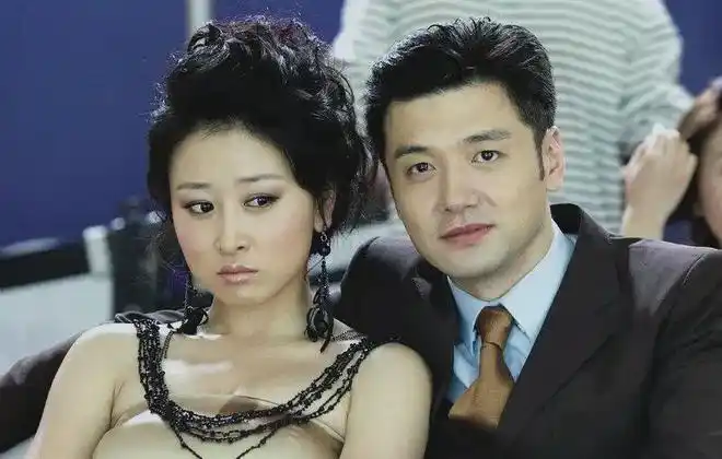 演员王策:从高富帅沦为爸爸专业户,他虽不火但却靠脸打下一片天_网易