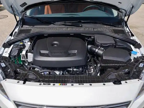 沃尔沃亚太  1.5t t3 发动机舱