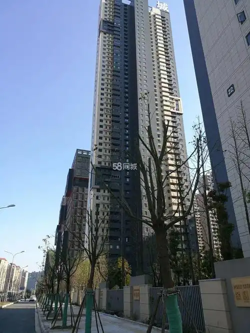 保利城一期 5室1厅3卫