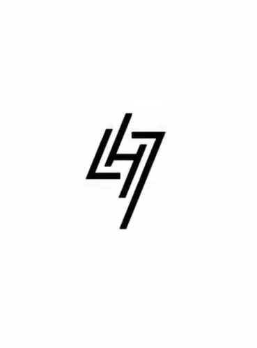 谁有鹿晗的lh7图片啊,白底黑子的那种