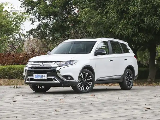 欧蓝德由广汽三菱生产,定位紧凑型suv,搭载2.0l和2.