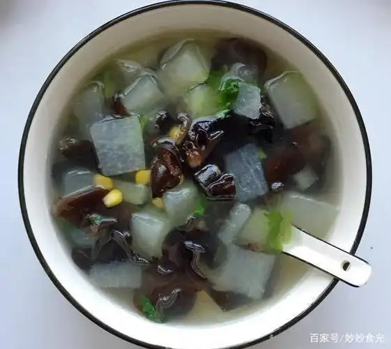 想减肥的小伙伴,夏季就喝冬瓜木耳香菜汤,健康营养,刮油第一名