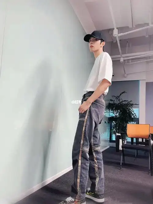 刘耀文的腿到底多长