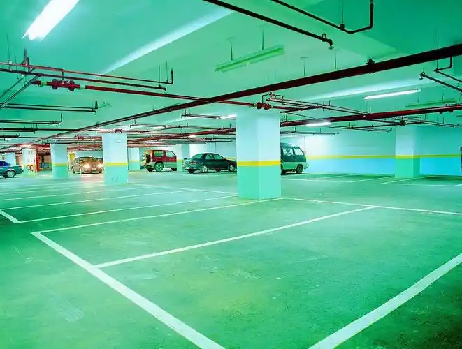 小型楼房地下停车场效果图