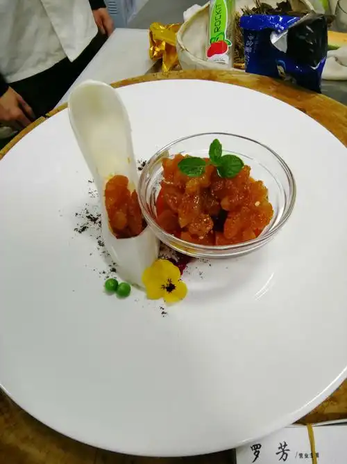 大厨小菜都是工作的出品,没有娇作的精美,口味还是本色