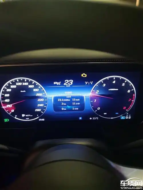 260,跑了两千一百多公里时,也就是2024年2月14日晚上,车辆仪表盘弹出