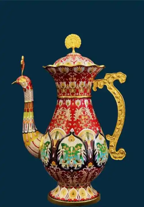 张同禄大师创作景泰蓝孔雀壶 构思创新独特_工艺美术_作品_造型