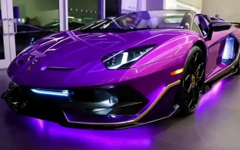 兰博基尼 aventador svj,大牛中的牛魔王全球限量900台,在街上的回头