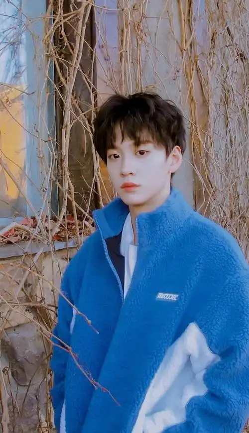 余景天百万女团腿?臭屁又可爱,这么宝藏的男孩子一定要出道啊!