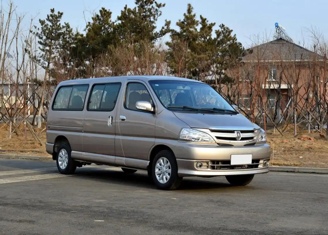 金杯新快运,阁瑞斯快运这两款金杯车型,8万起还有10座可选