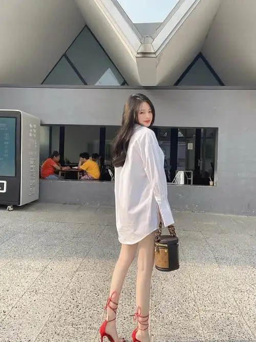 长腿美女小姐姐性感妩媚撩人诱惑写真