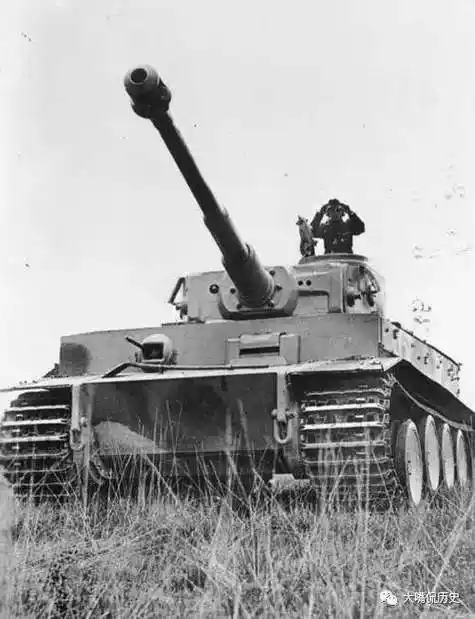 二战中"不可战胜"神话:霸气侧漏的德军虎式重型坦克