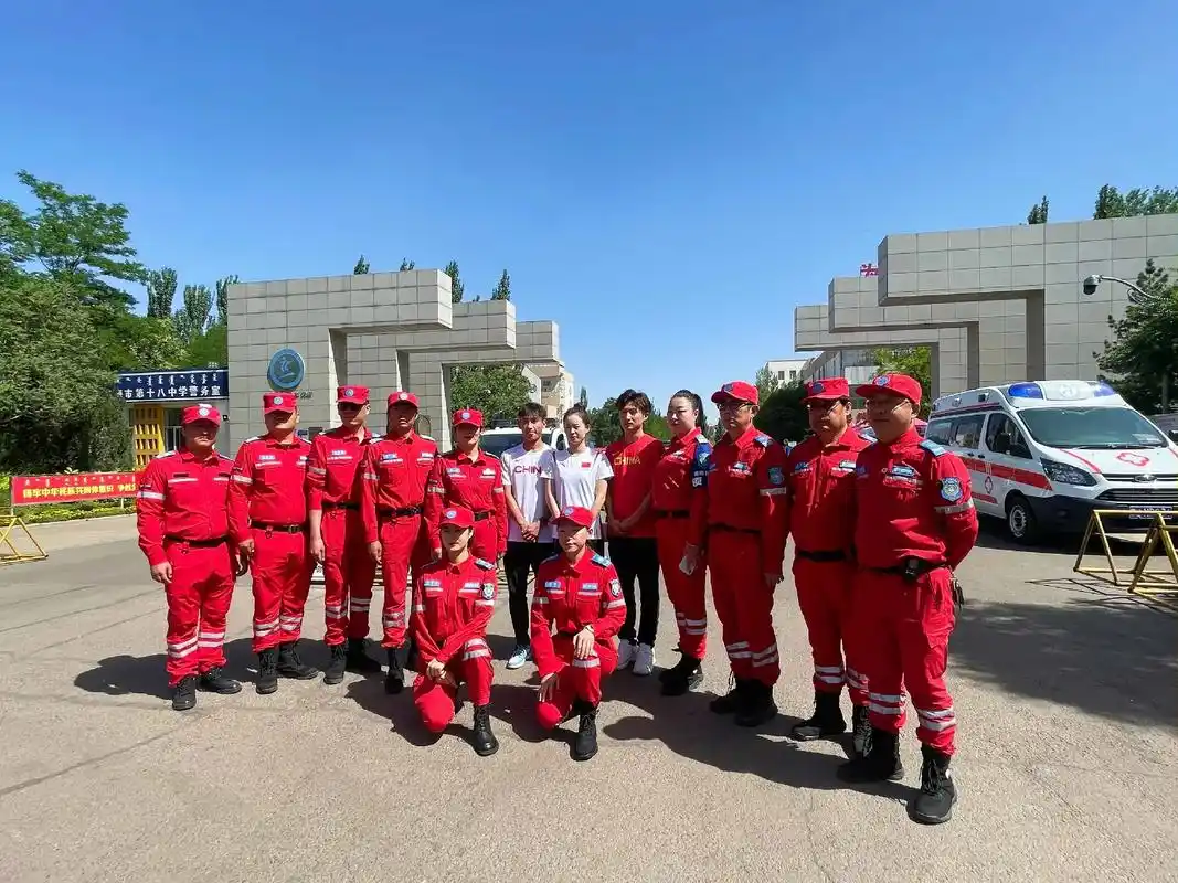 乌海市蓝天医疗救援协会联合海南区新联会共同携手杨家玉,鲁宁, - 抖