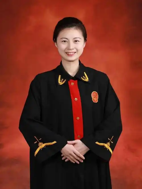 劳动奖章东城法院罗兰法官145 个班组(团队)北京市工人先锋号称号401