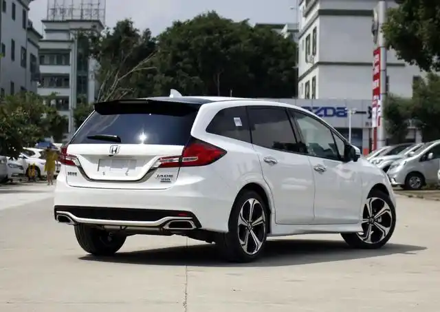 2020款本田杰德终于火了,长近4米7 156马力 四轮独悬,12.99万起