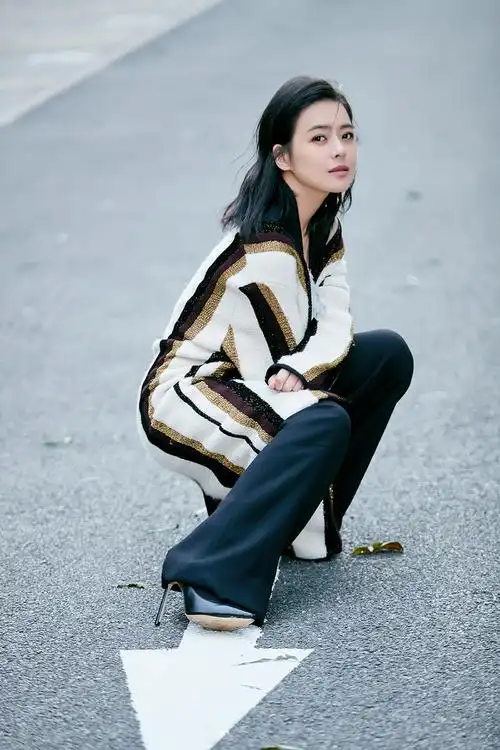 陈辰新年魅力街拍时尚写真图片[7/8]_明星_美桌网