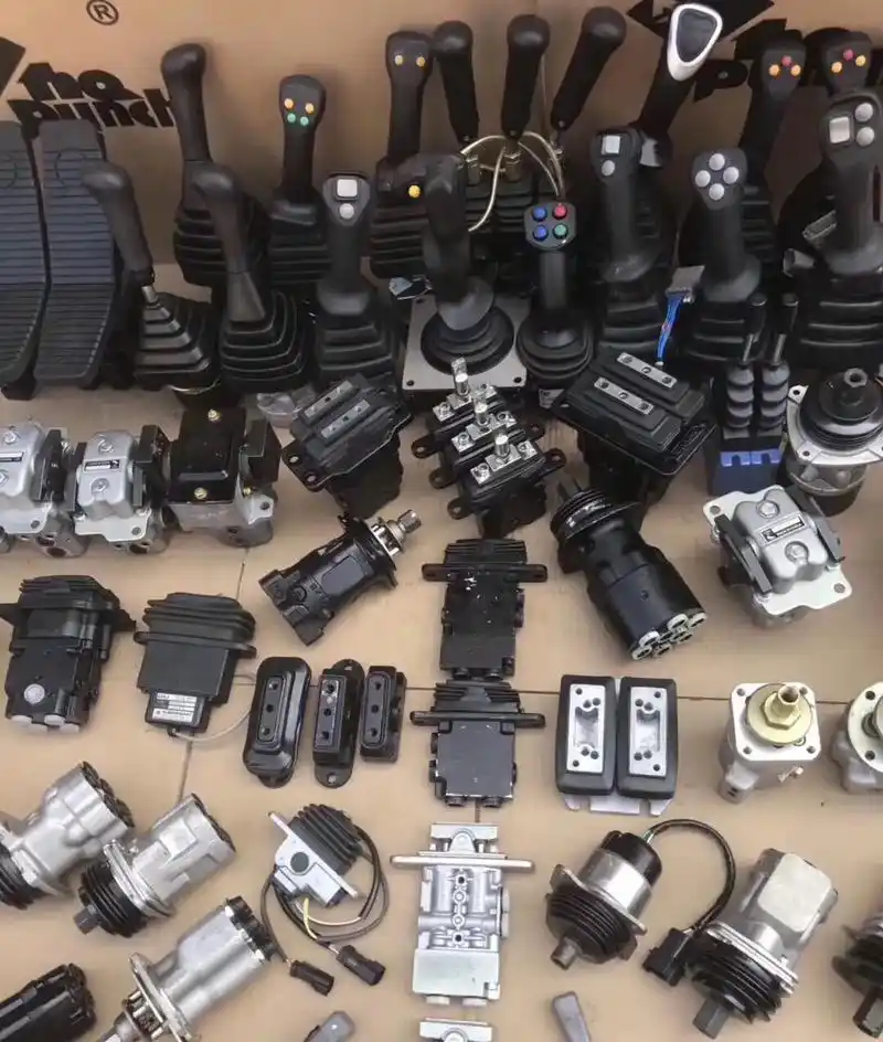 挖机配件齐全#配件大全 - 抖音