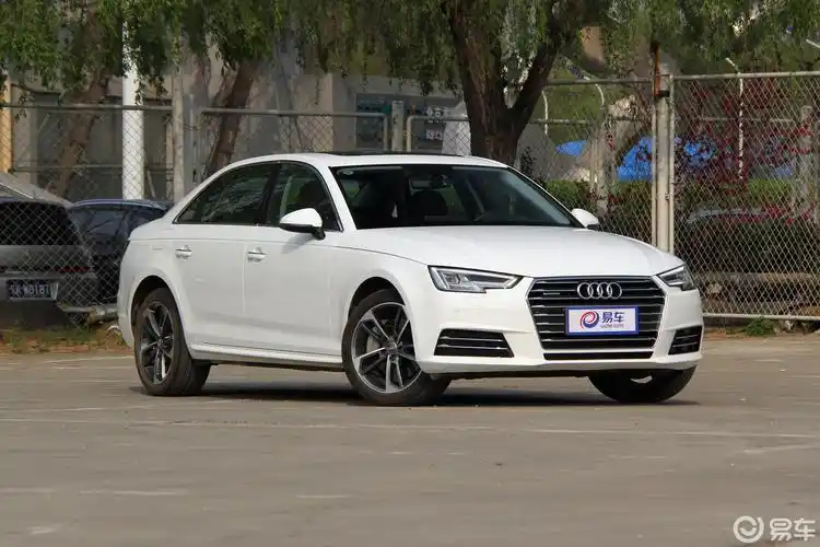 【奥迪a4l2017款45 tfsi quattro 风尚型侧前45度车头向右水平汽车