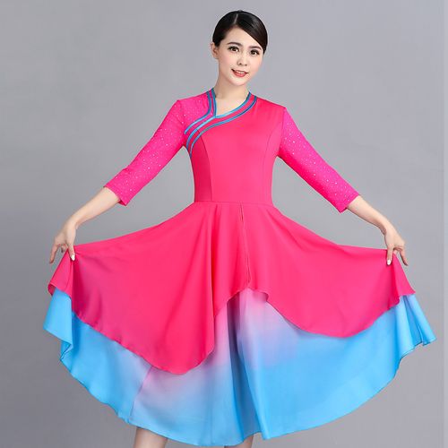 雨夜新款广场舞服装女连衣裙跳舞蹈演出服中老年交谊舞大摆长裙子