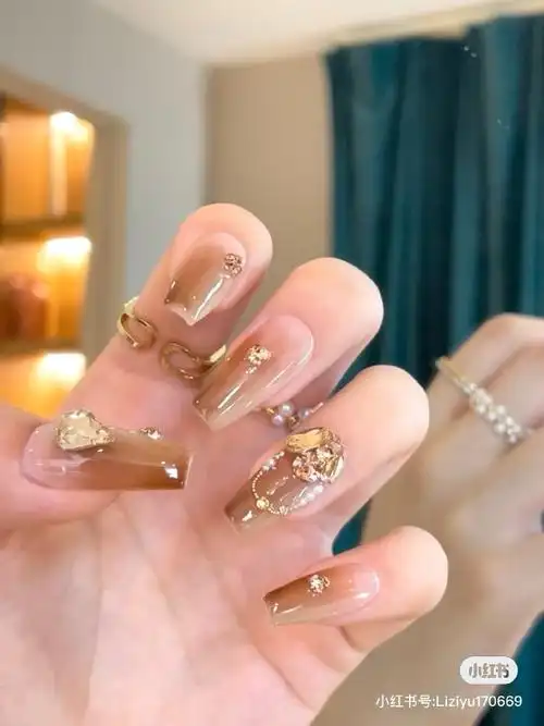 适合跨年做的美甲