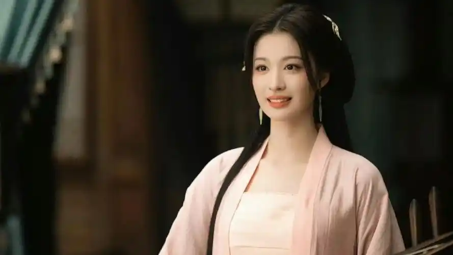 王楚然表情管理成亮点,《庆余年2》假笑呆萌搞笑,人设颜值双出圈
