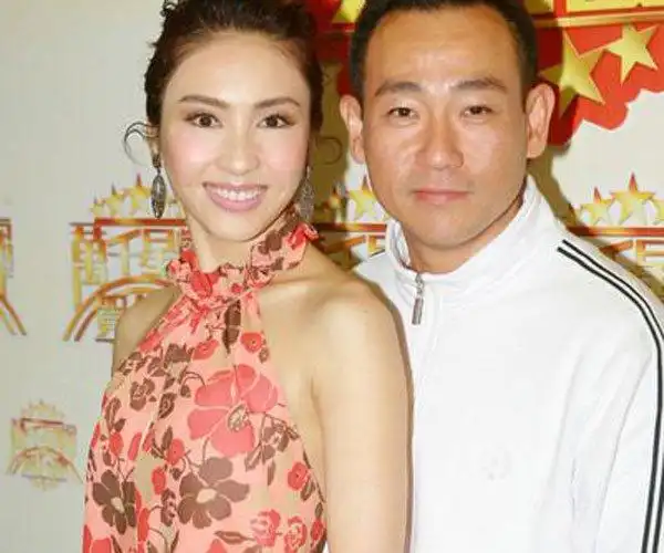 林保怡黎姿分手原因 性取向都没有搞清怎么恋爱