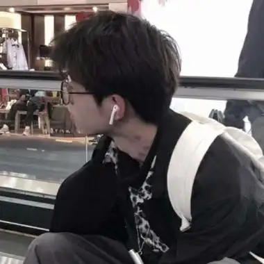 男生帅气头像高冷 超拽男生最新图片_男生头像_美头网