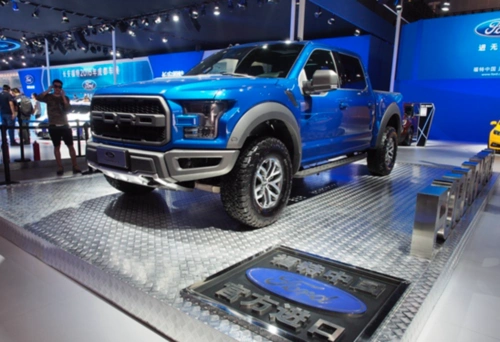 猛禽supercrew车型,集成了一系列最新先进技术,包括高强度军用级别的