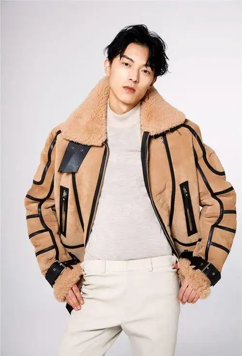 四方脸男生剃帅短头发欣赏 潇洒霸气男生短卷发打造