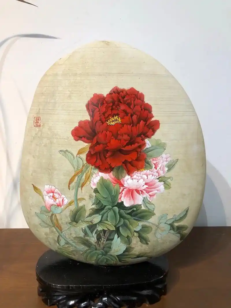 石头画牡丹(附过程图)一节石头上的国画牡丹课程.因为石头是有 - 抖音