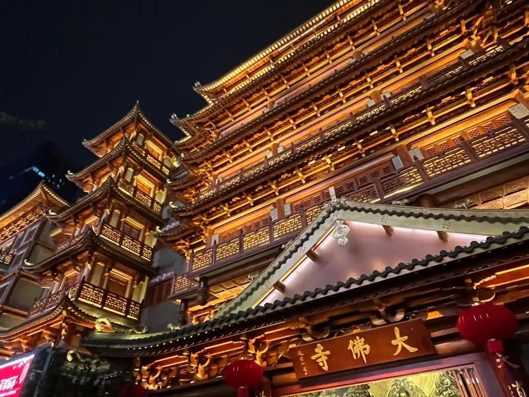 99门票:免费99地址:大佛寺位于广东省广州市越秀区惠福东路惠新