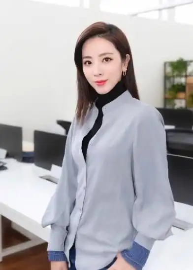 央视主持人李思思:和大学同学结婚,三年生俩娃,风光背后有心酸