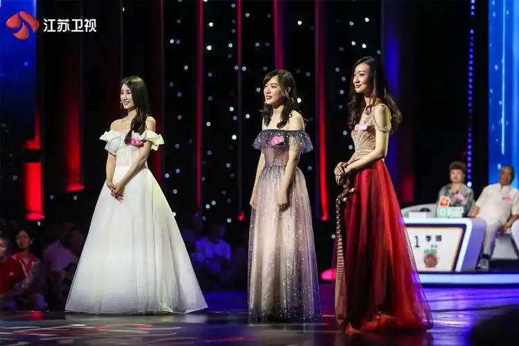 新相亲大会海归学霸回国故事获赞霸气女嘉宾被评太刚