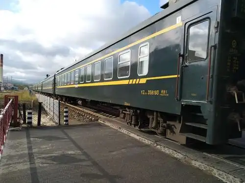 让人回味无穷的绿色车皮火车厢