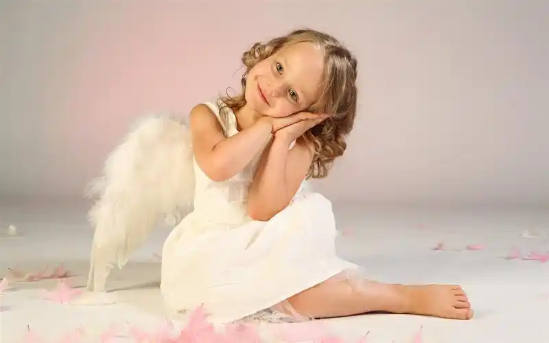 可爱的小女孩,孩子,天使,翅膀 壁纸