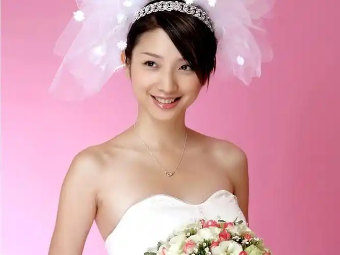 台湾"电眼美女"许玮伦壁纸