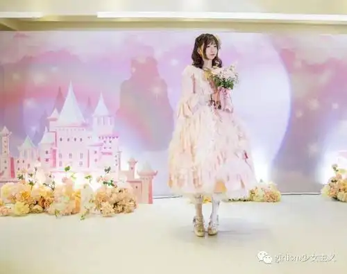 这届路人的彩虹屁也太甜了!