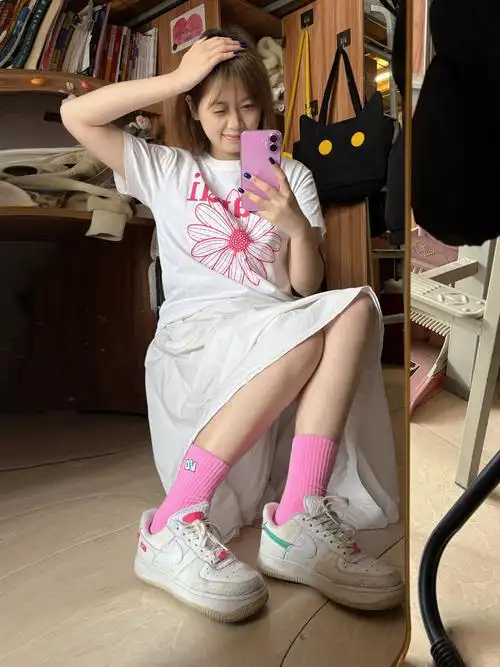 长筒袜就是要配空军一号