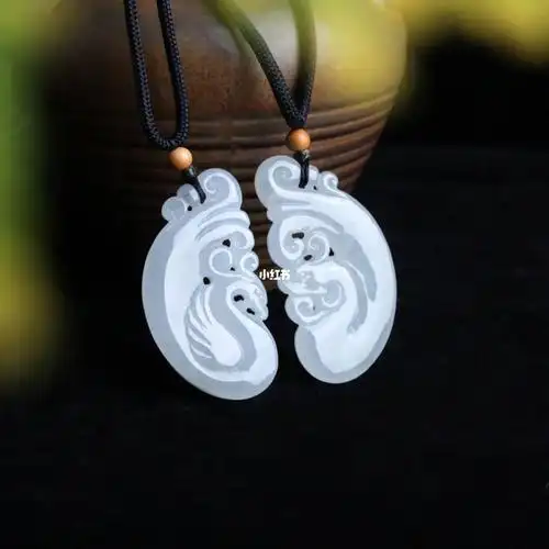 今日上新:翡翠龙凤对牌_翡翠_吊坠_雕刻_底妆_艺术_翡翠吊坠_时尚