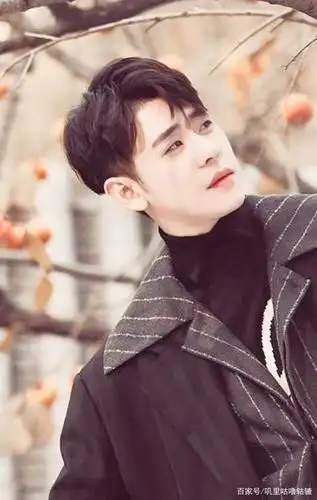 张云雷的精美壁纸,喜欢的快快收藏吧