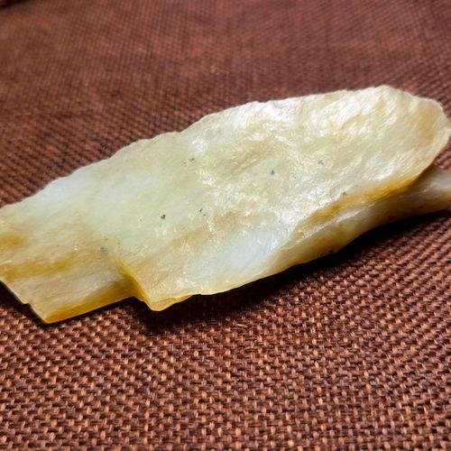 新疆和田玉 且末料原石 糖白玉原石 83克