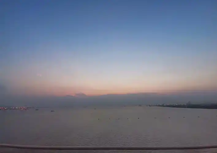 长江的尽头或日出日落